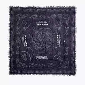 Madewell Unisex Womens Ikebana Flower Club Square